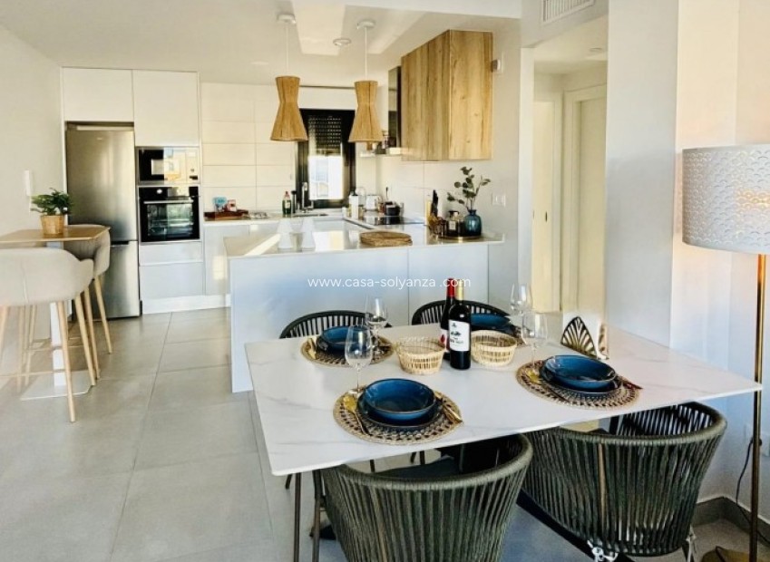 Resale - Apartment / flat - Las Filipinas - Inland