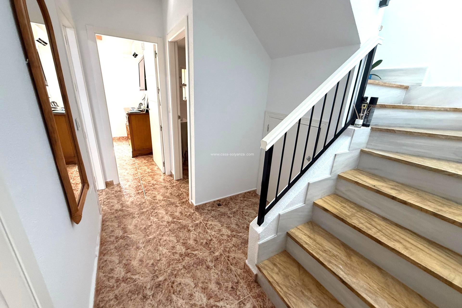 Resale - Apartment / flat - Los Alcázares - Center