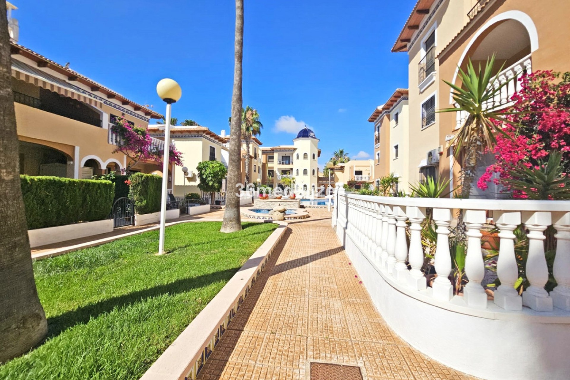 Resale - Apartment / flat - Los Alcázares - Los Alcazares Centro