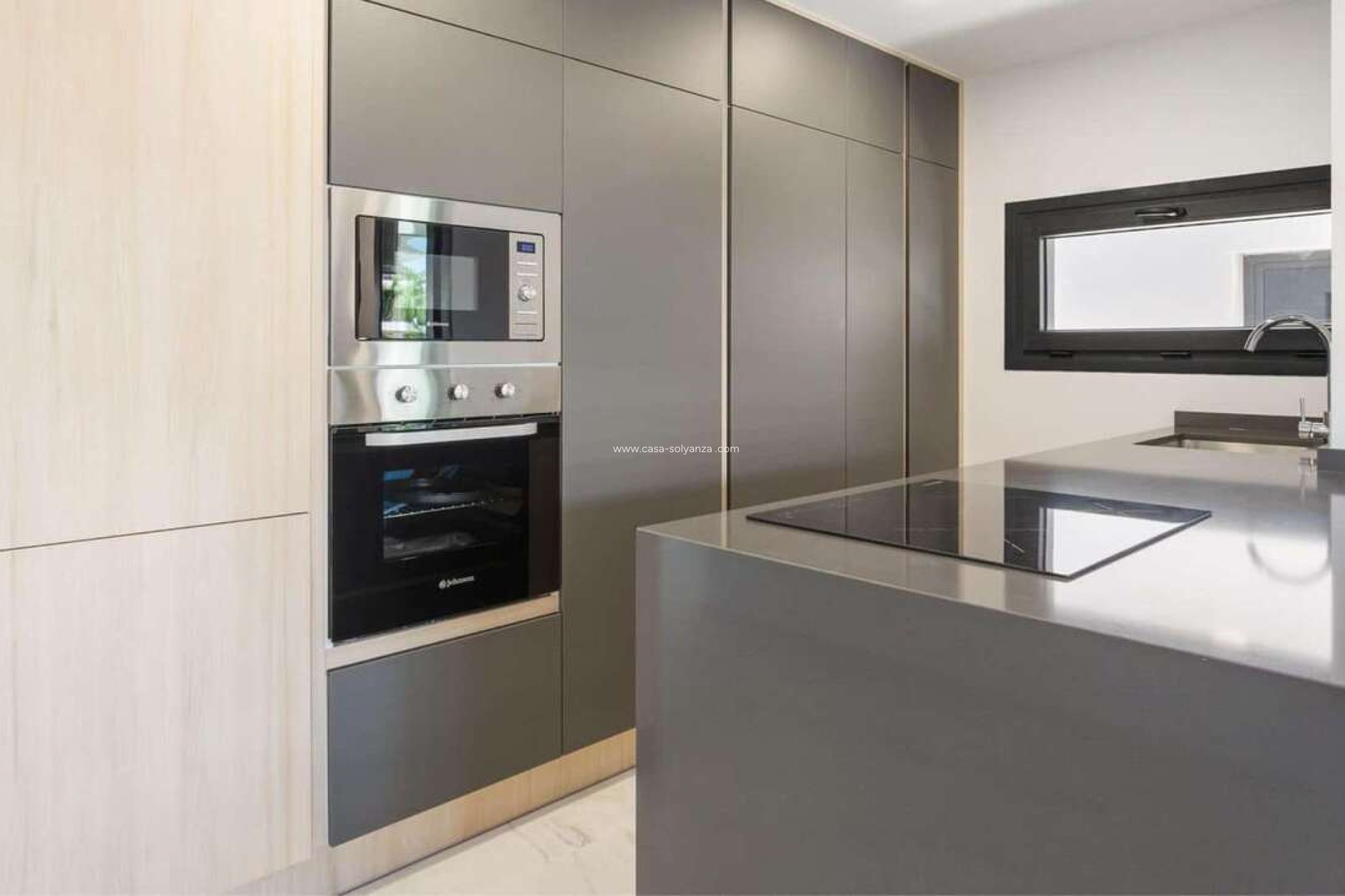 Resale - Apartment / flat - Los Altos - Costa Blanca
