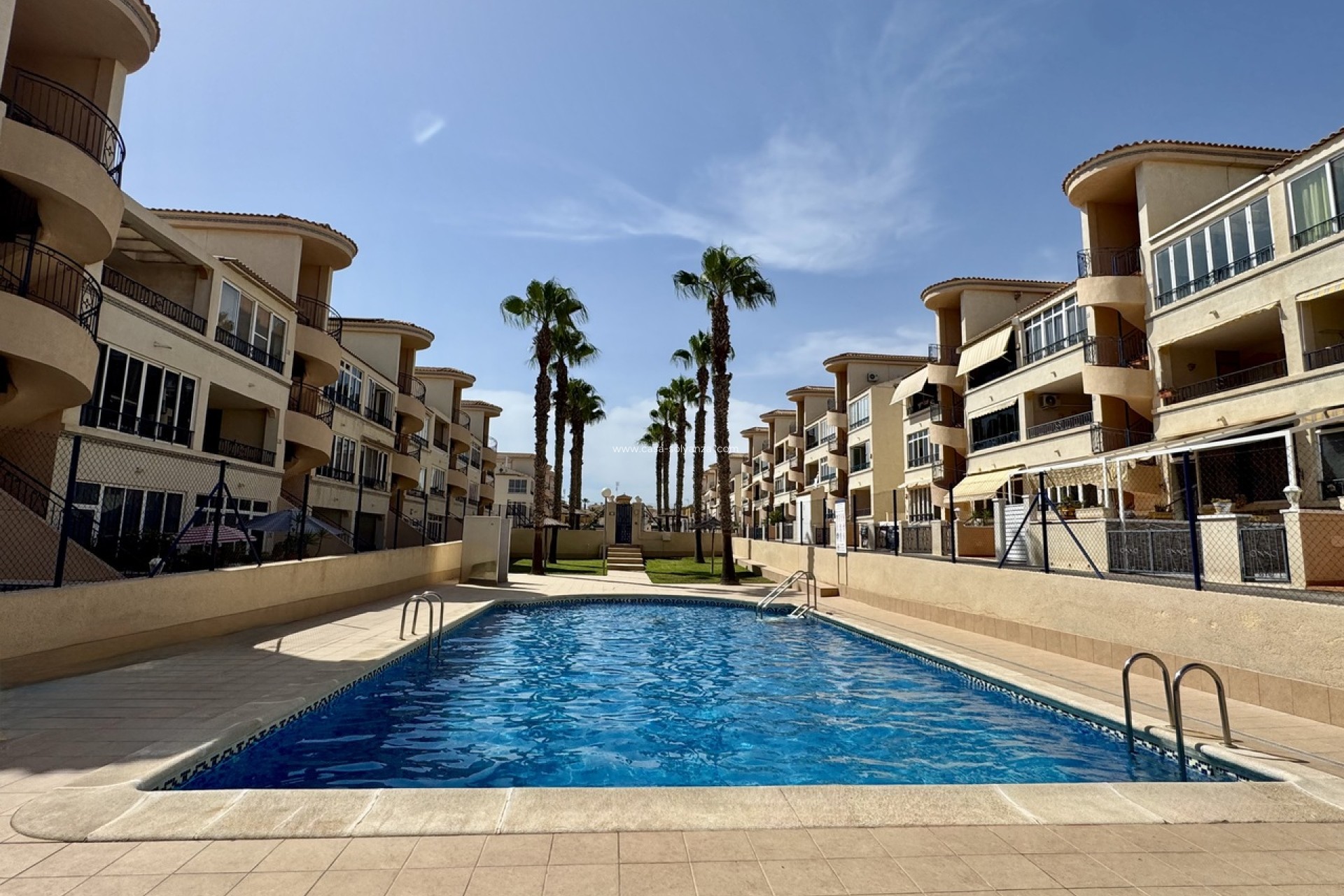 Resale - Apartment / flat - Los Altos - Costa Blanca
