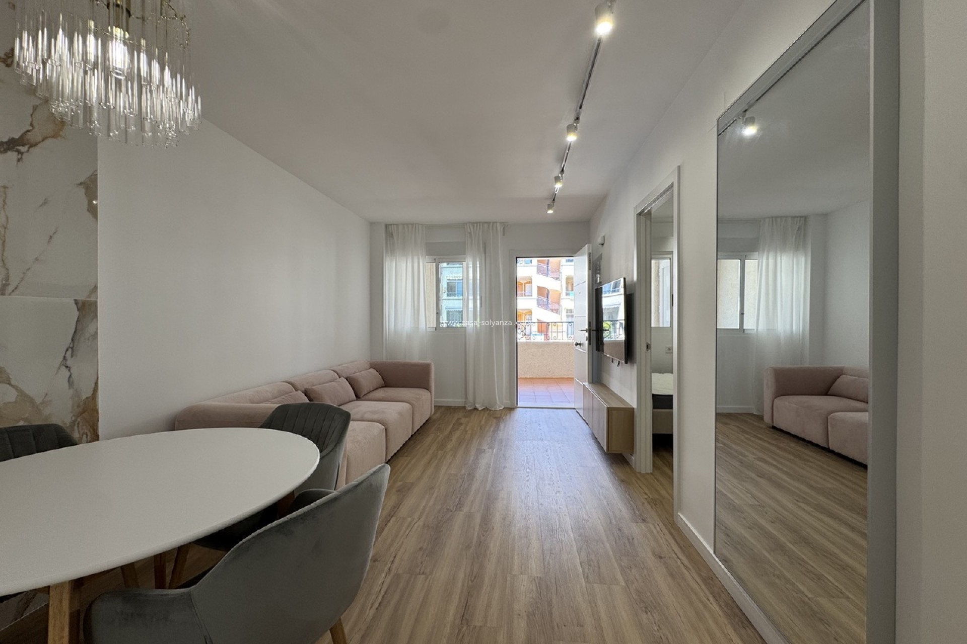 Resale - Apartment / flat - Los Altos - Costa Blanca