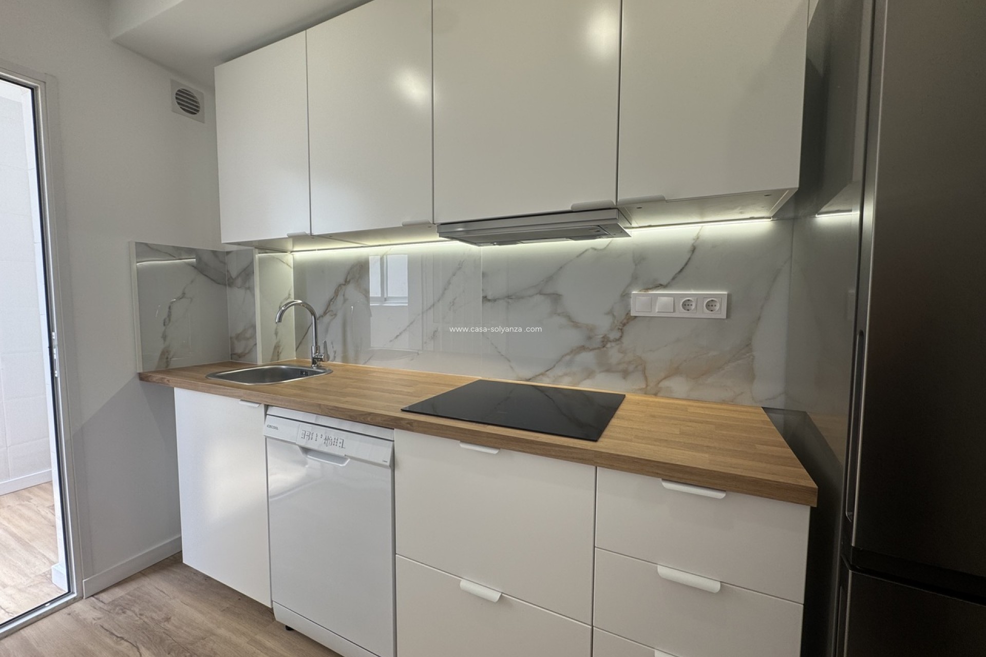 Resale - Apartment / flat - Los Altos - Costa Blanca
