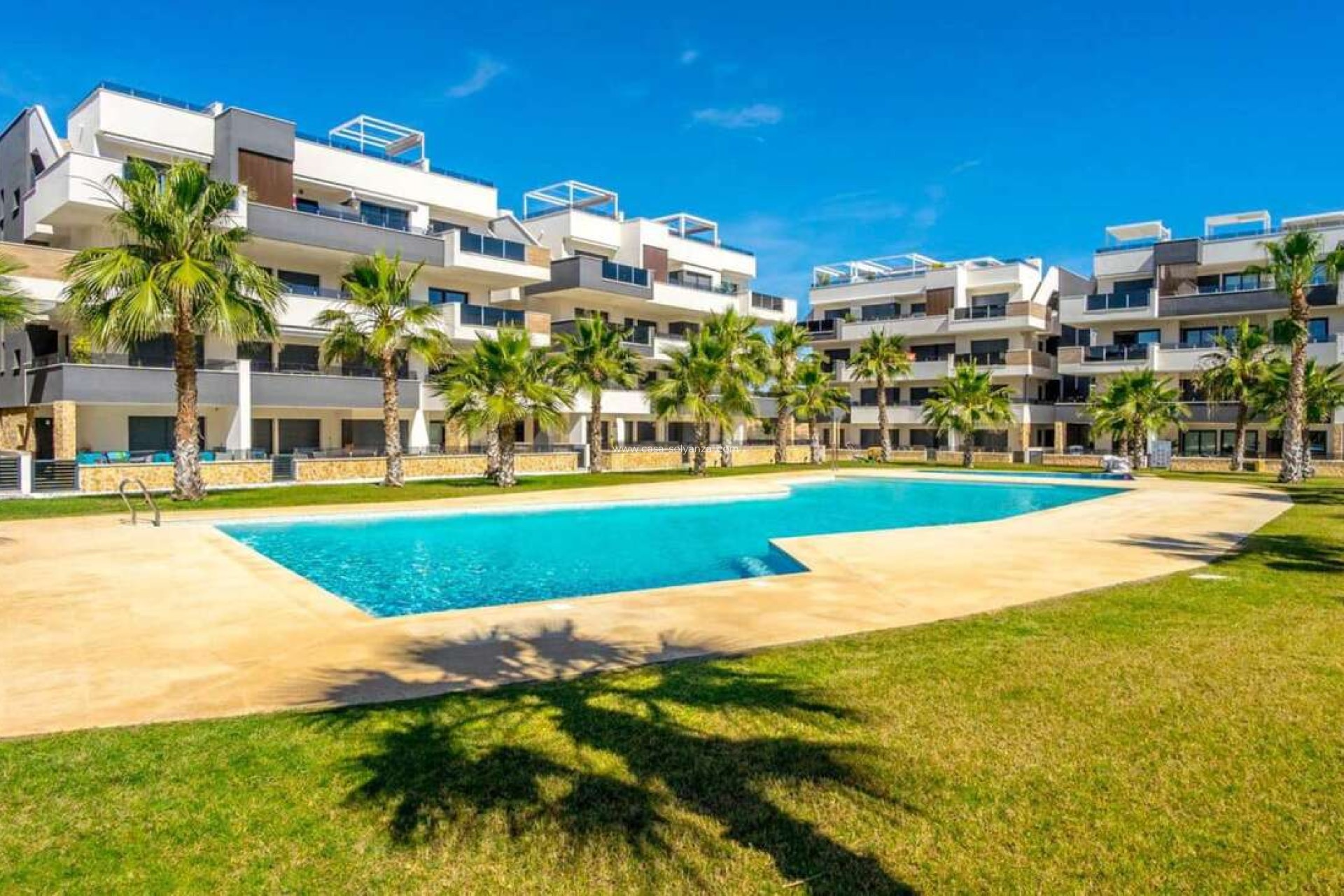 Resale - Apartment / flat - Los Altos - Costa Blanca
