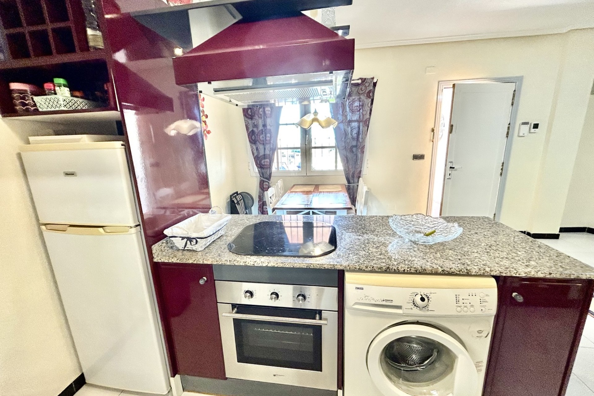 Resale - Apartment / flat - Los Altos - Costa Blanca