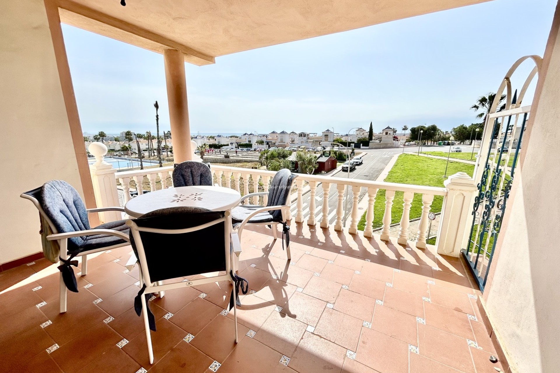 Resale - Apartment / flat - Los Altos - Costa Blanca