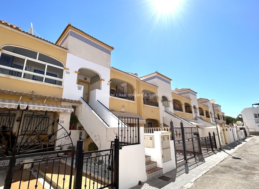 Resale - Apartment / flat - Los Altos - Costa Blanca