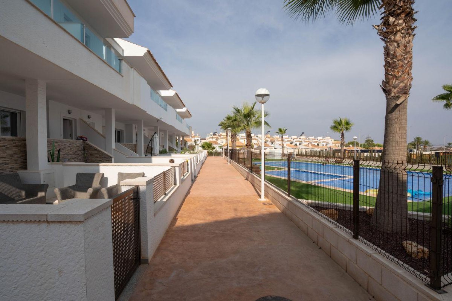 Resale - Apartment / flat - Los Balcones - Costa Blanca