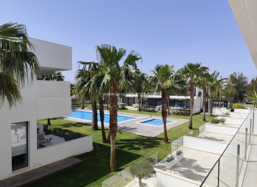 Resale - Apartment / flat - Mar de Cristal