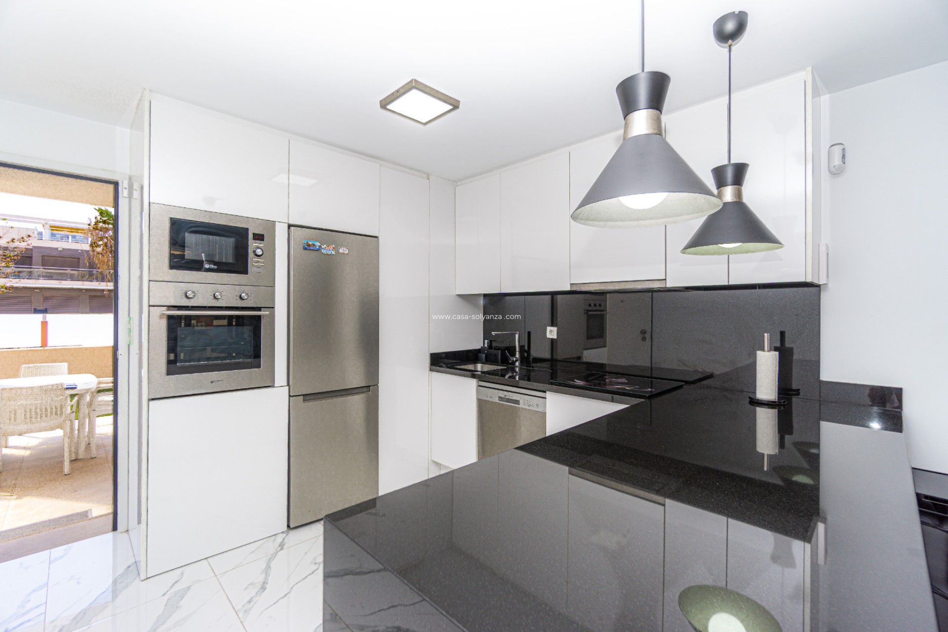 Resale - Apartment / flat - Mil Palmeras - Beach