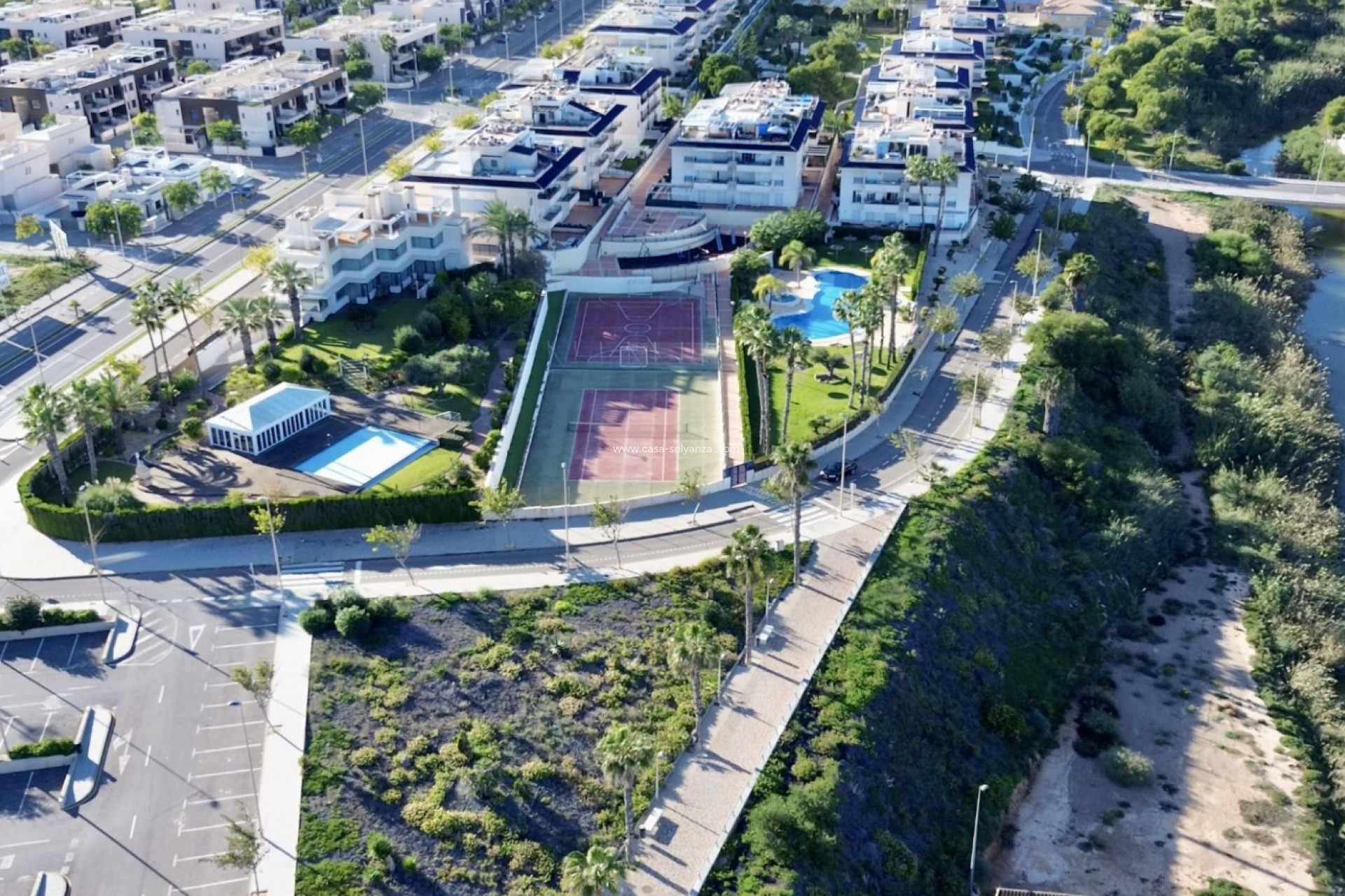 Resale - Apartment / flat - Mil Palmeras - Costa Blanca