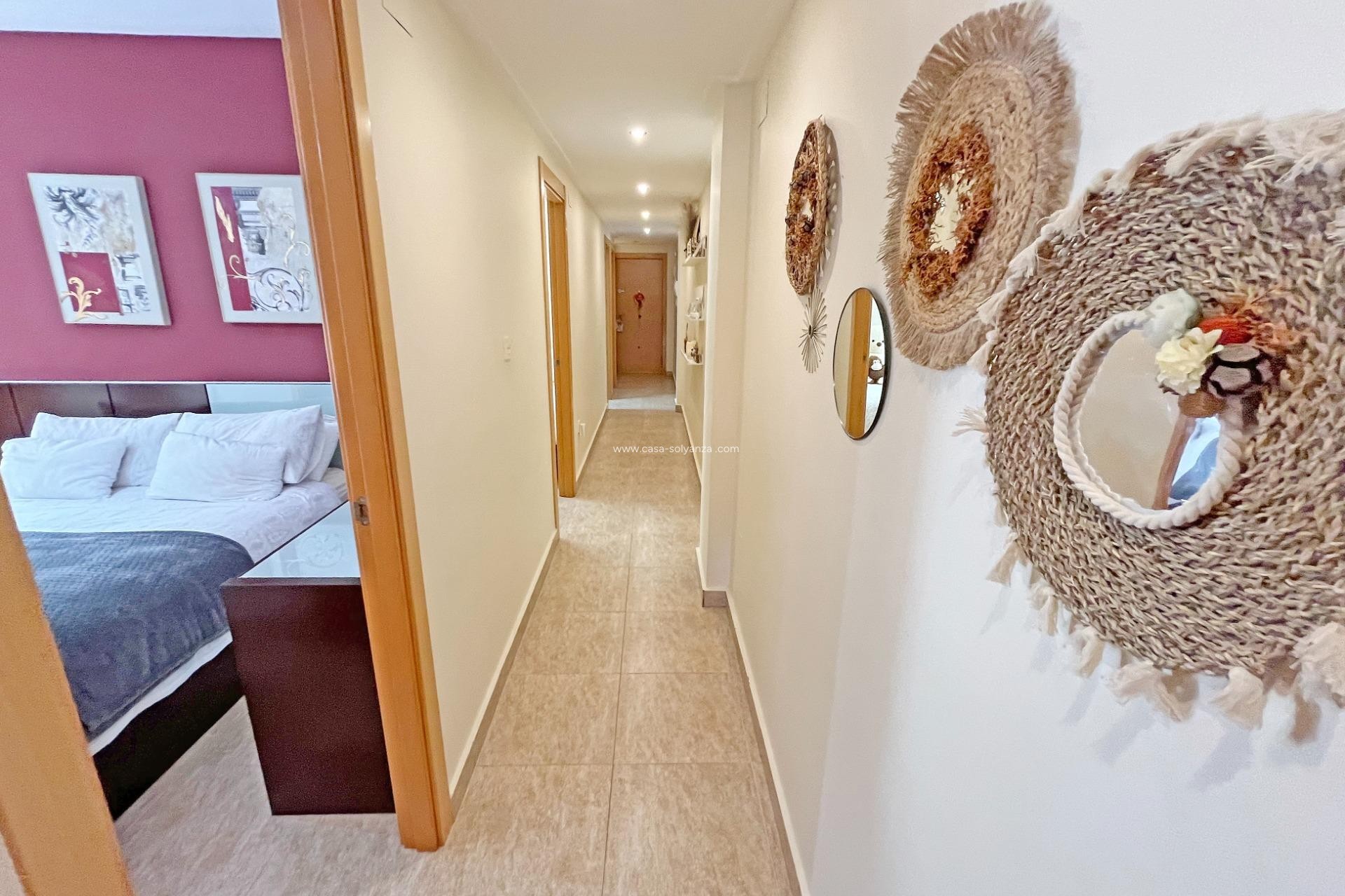 Resale - Apartment / flat - Novelda - Barrio San Roque