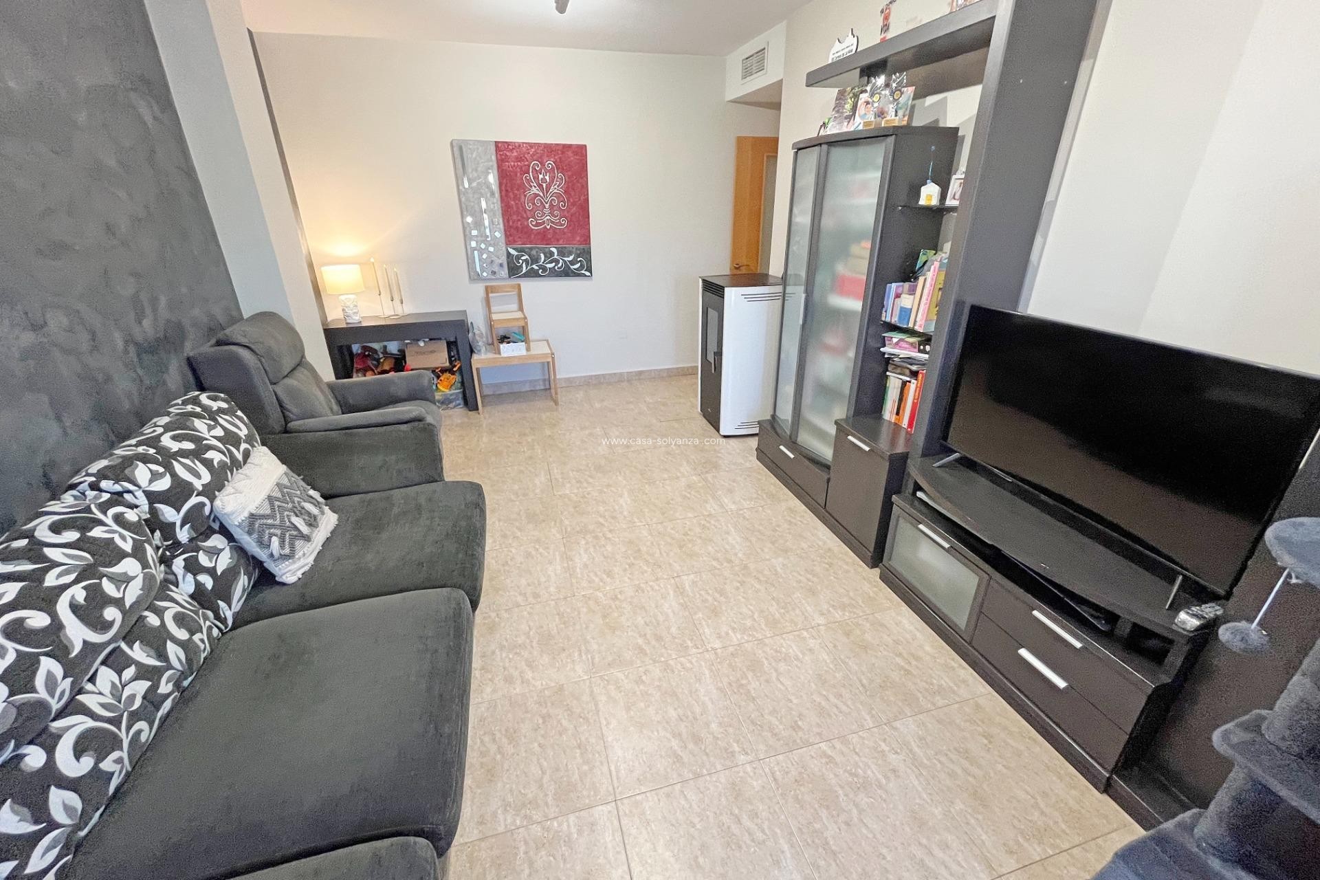 Resale - Apartment / flat - Novelda - Barrio San Roque