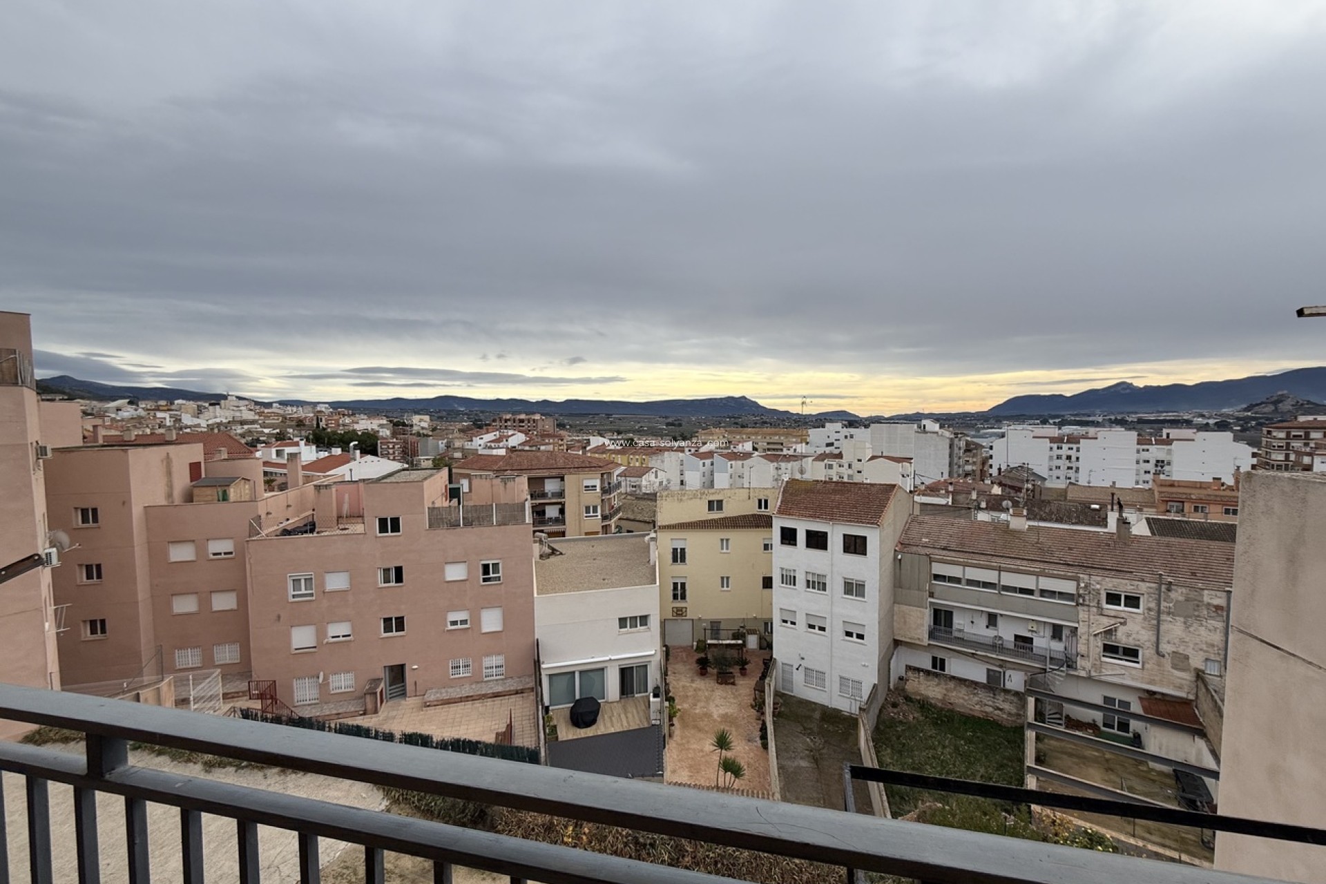 Resale - Apartment / flat - Onil - Costa Blanca