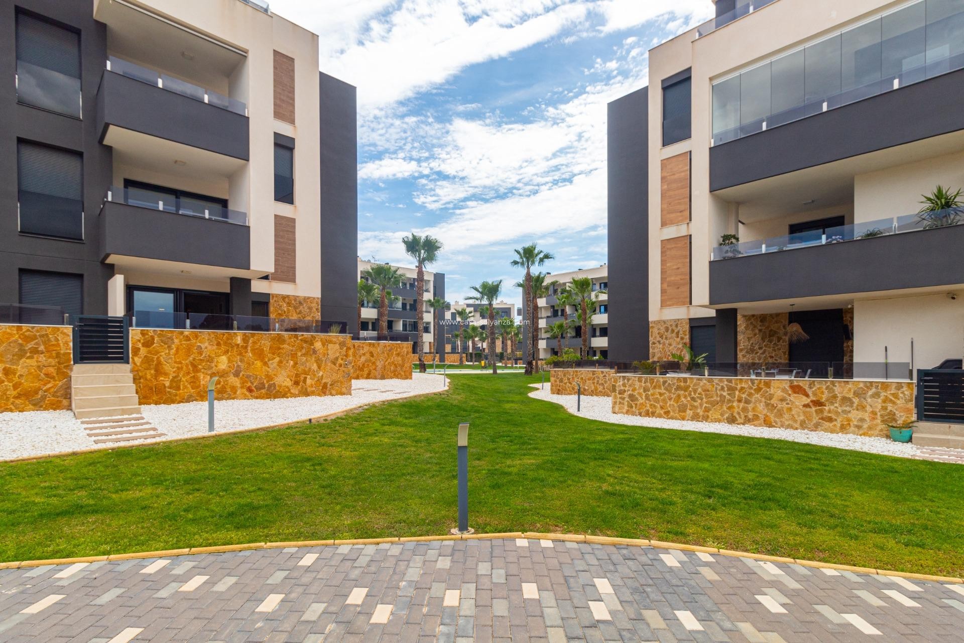 Resale - Apartment / flat - Orihuela Costa - La Florida