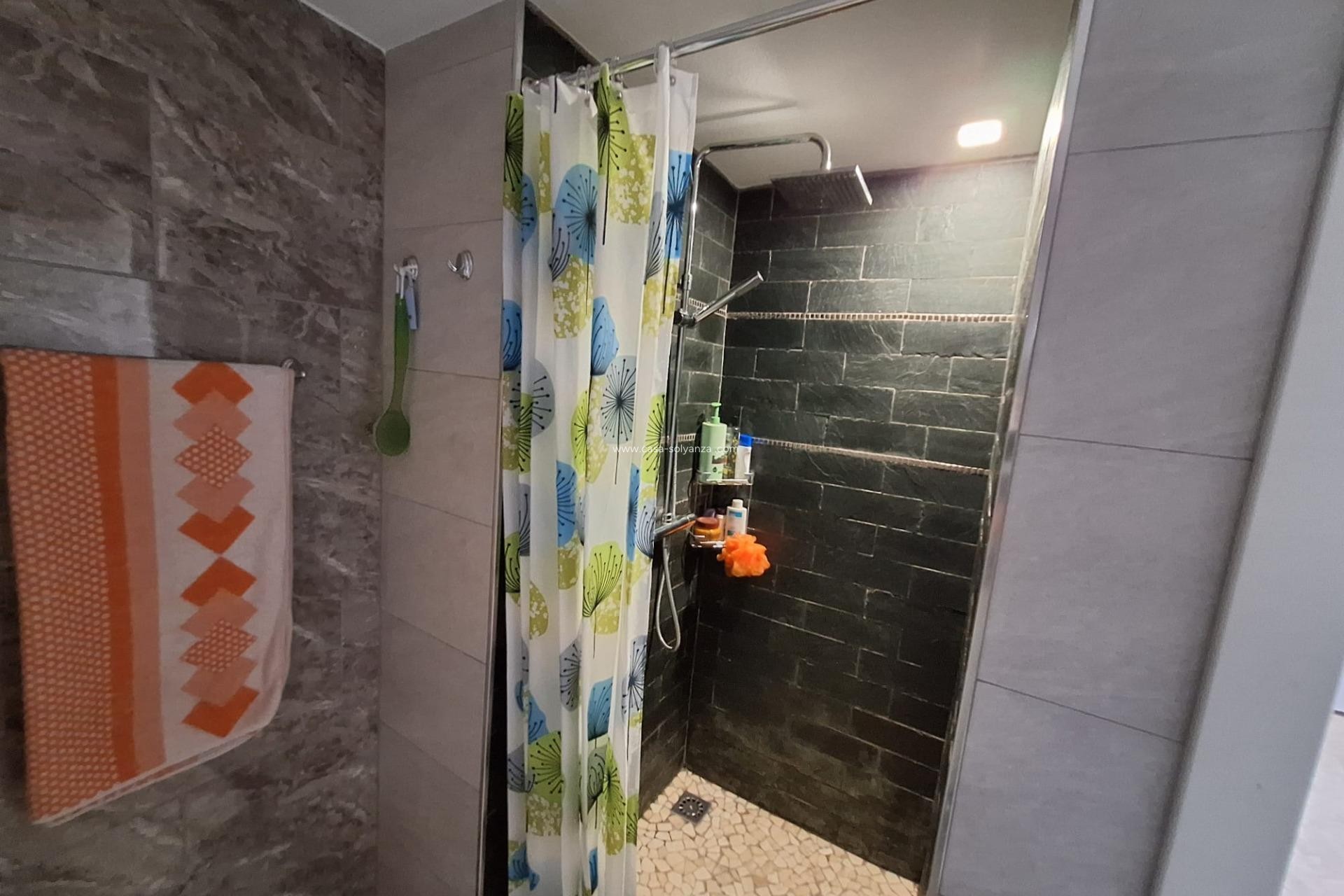 Resale - Apartment / flat - Orihuela Costa - La Zenia