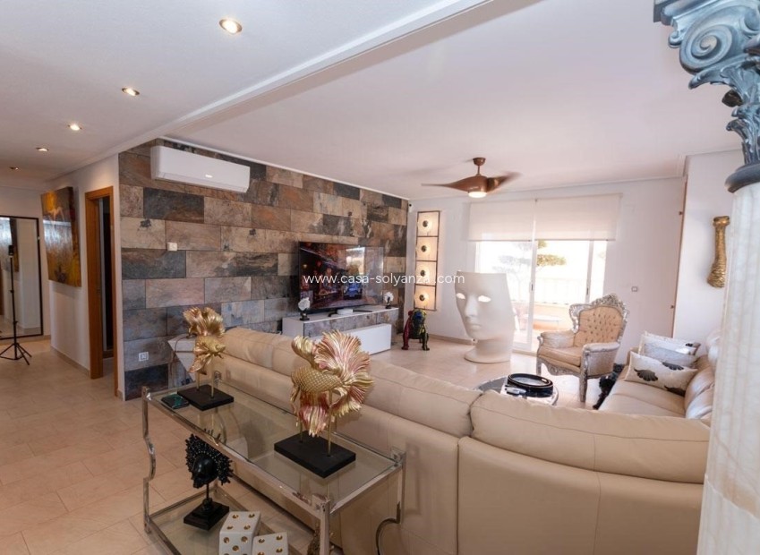 Resale - Apartment / flat - Orihuela Costa - Los Dolses