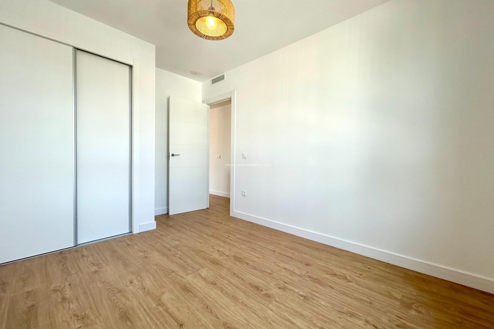 Resale - Apartment / flat - Orihuela Costa - PAU 8