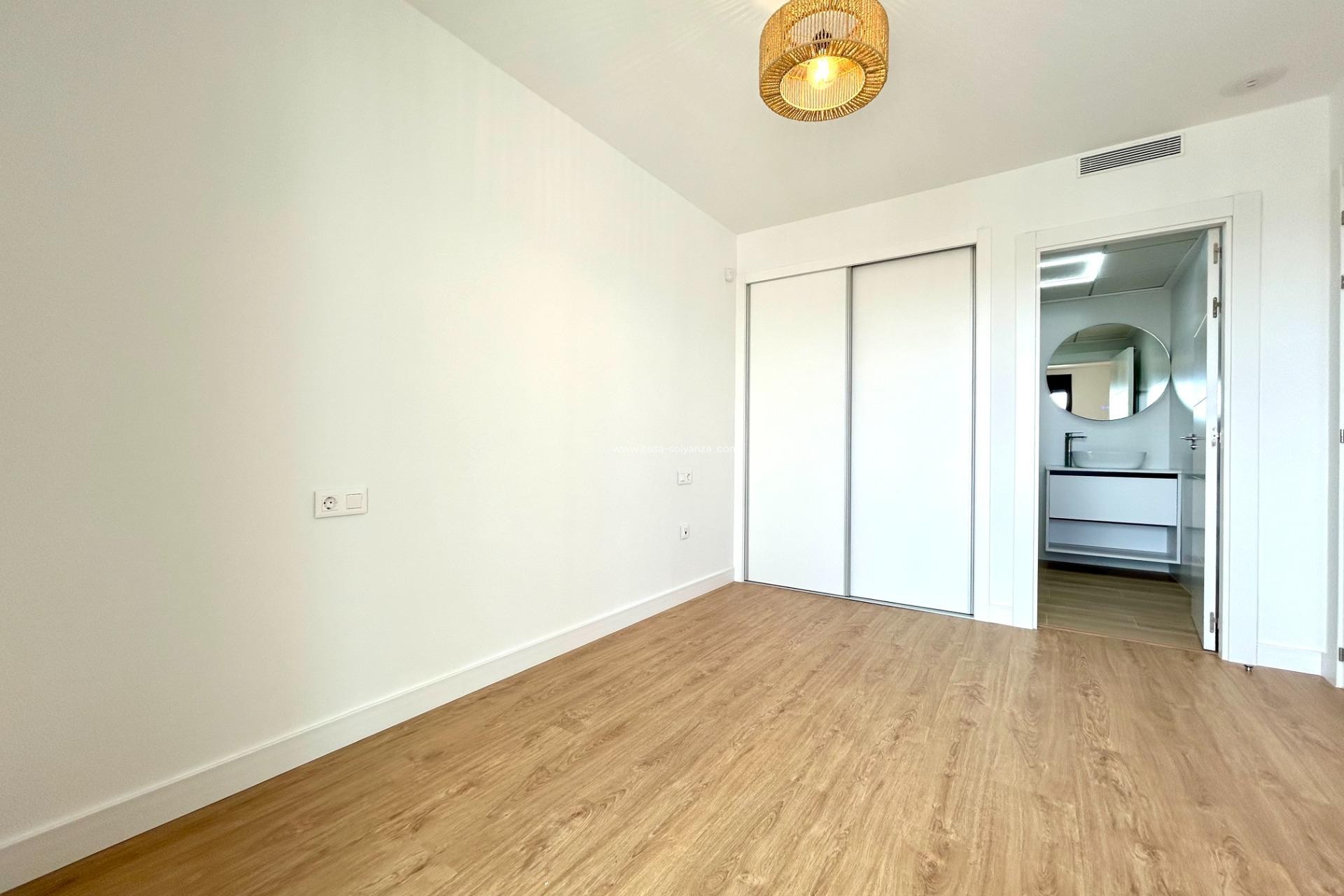 Resale - Apartment / flat - Orihuela Costa - PAU 8