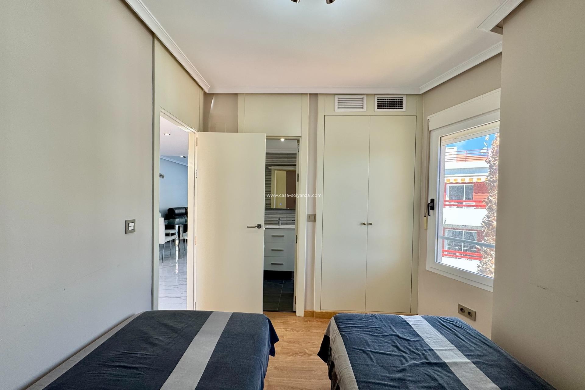 Resale - Apartment / flat - Orihuela Costa - Punta Prima