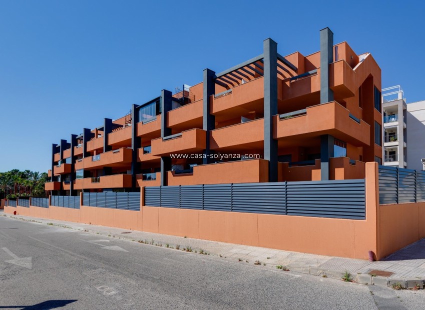Resale - Apartment / flat - Orihuela Costa - Villamartín