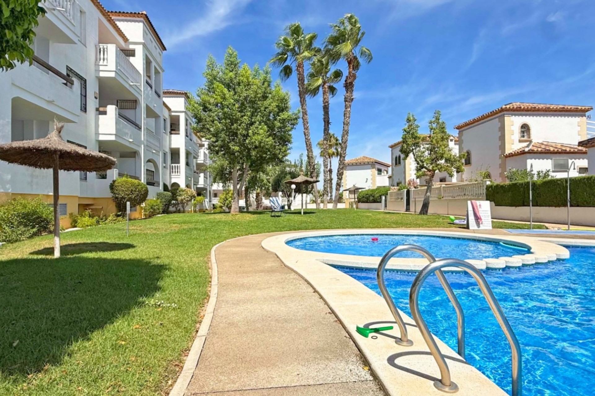 Resale - Apartment / flat - Orihuela Costa - Villamartín