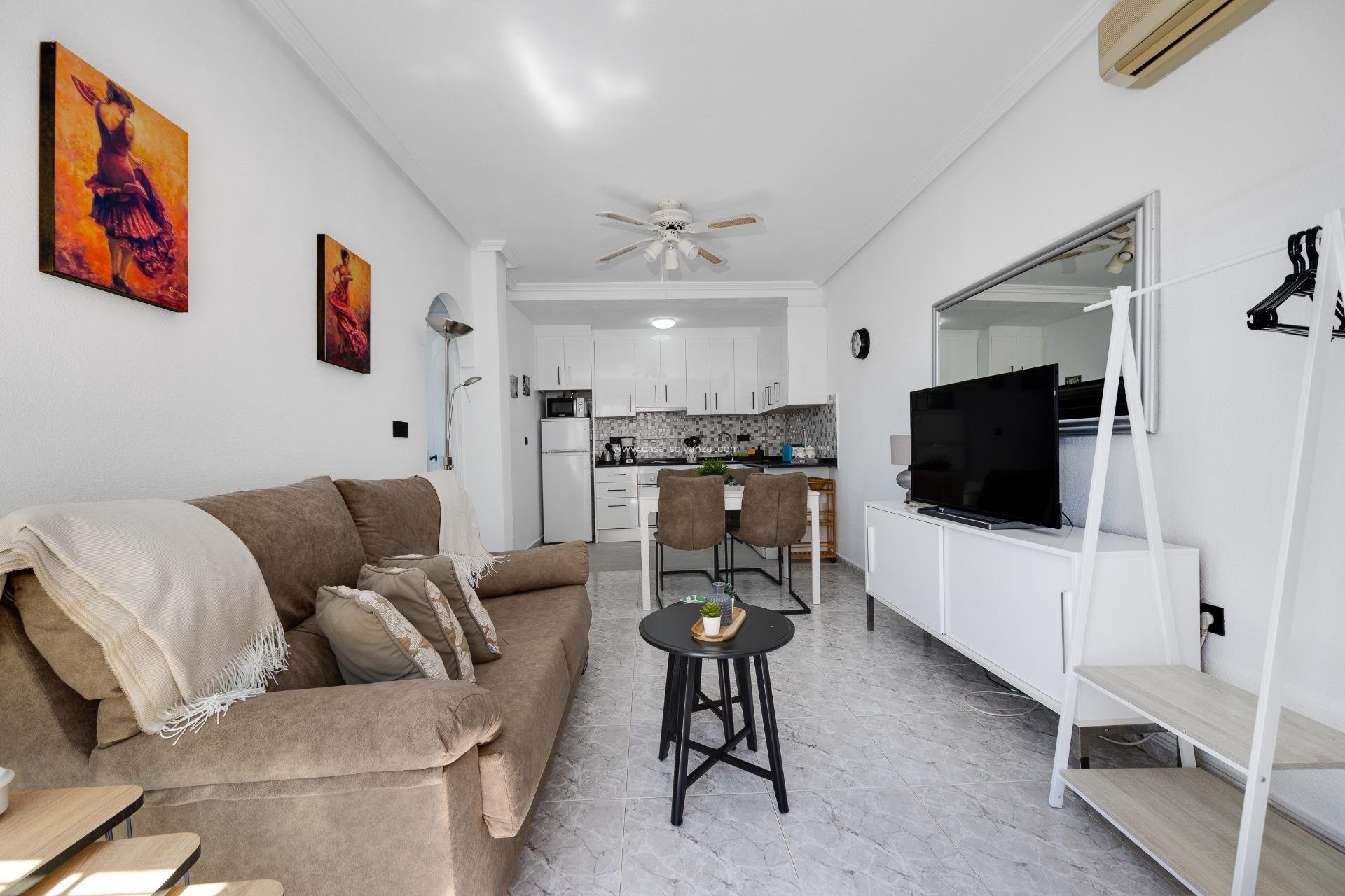 Resale - Apartment / flat - Orihuela - La Zenia