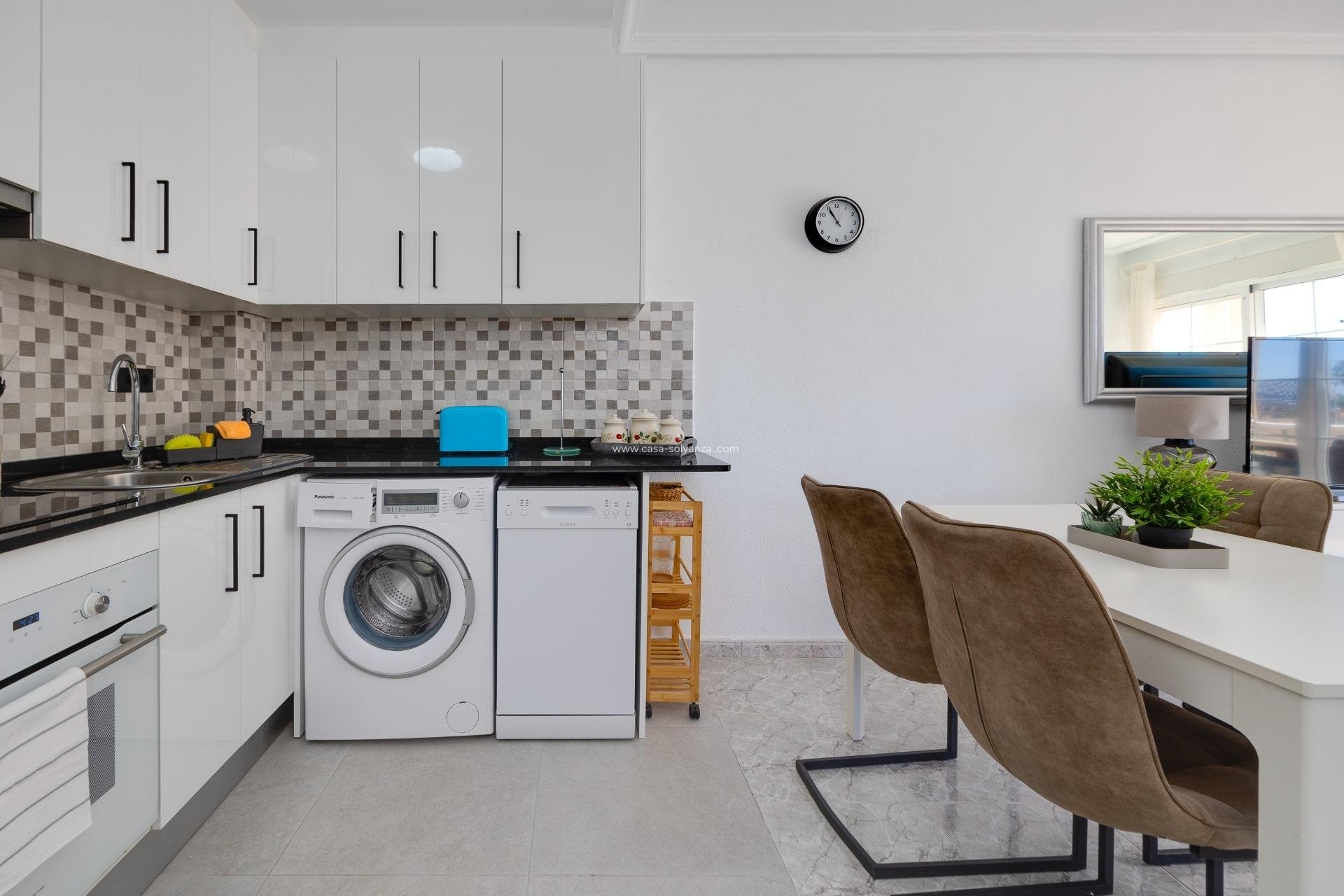 Resale - Apartment / flat - Orihuela - La Zenia