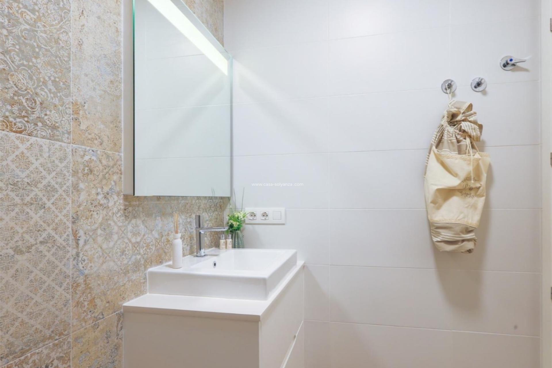 Resale - Apartment / flat - Orihuela - Las Colinas Golf Resort