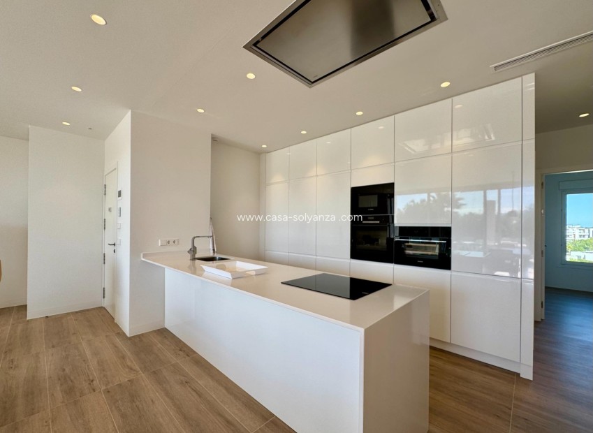 Resale - Apartment / flat - Orihuela - Las Colinas Golf Resort