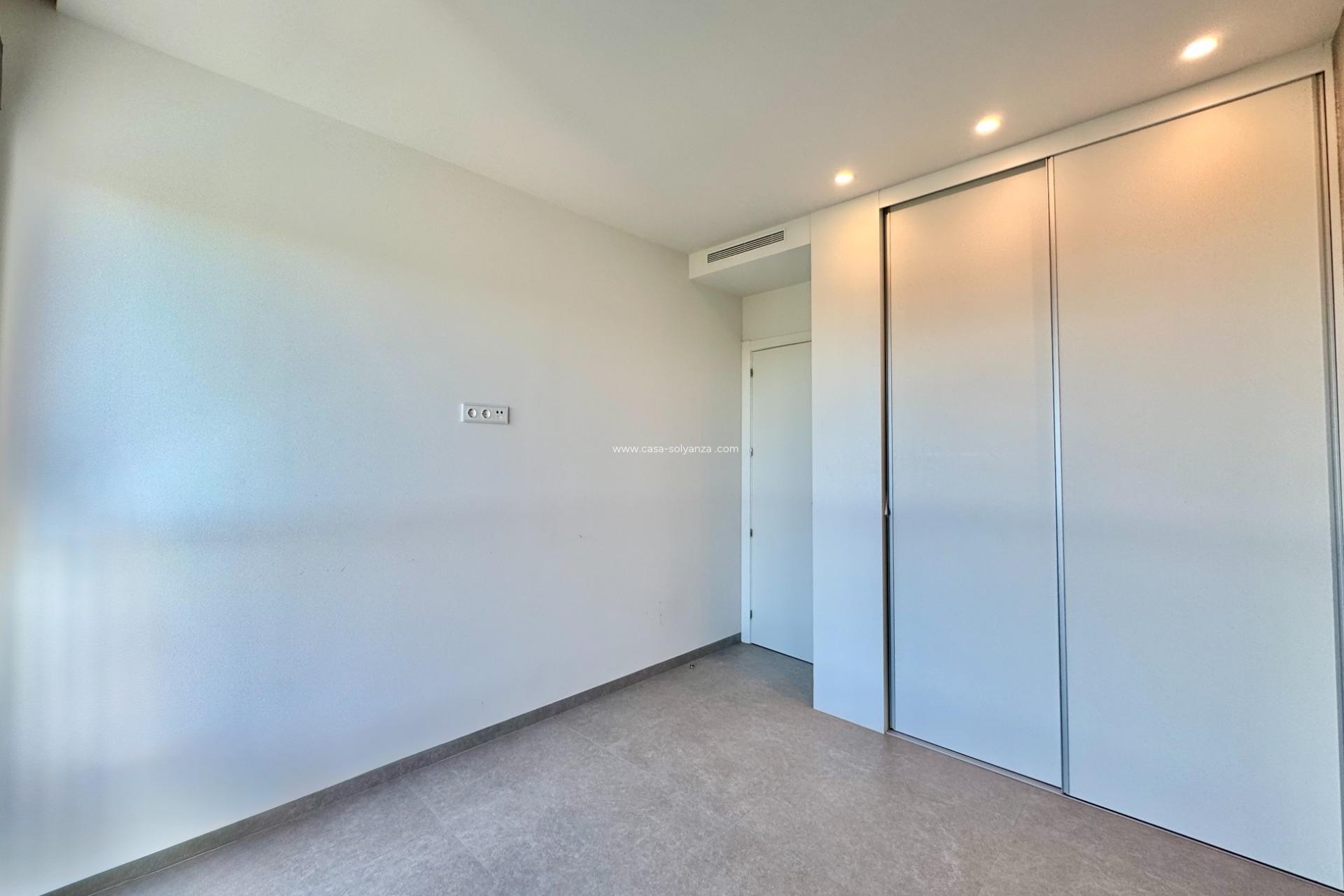 Resale - Apartment / flat - Orihuela - Las Colinas Golf Resort