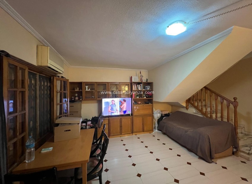 Resale - Apartment / flat - Orihuela - Los Huertos