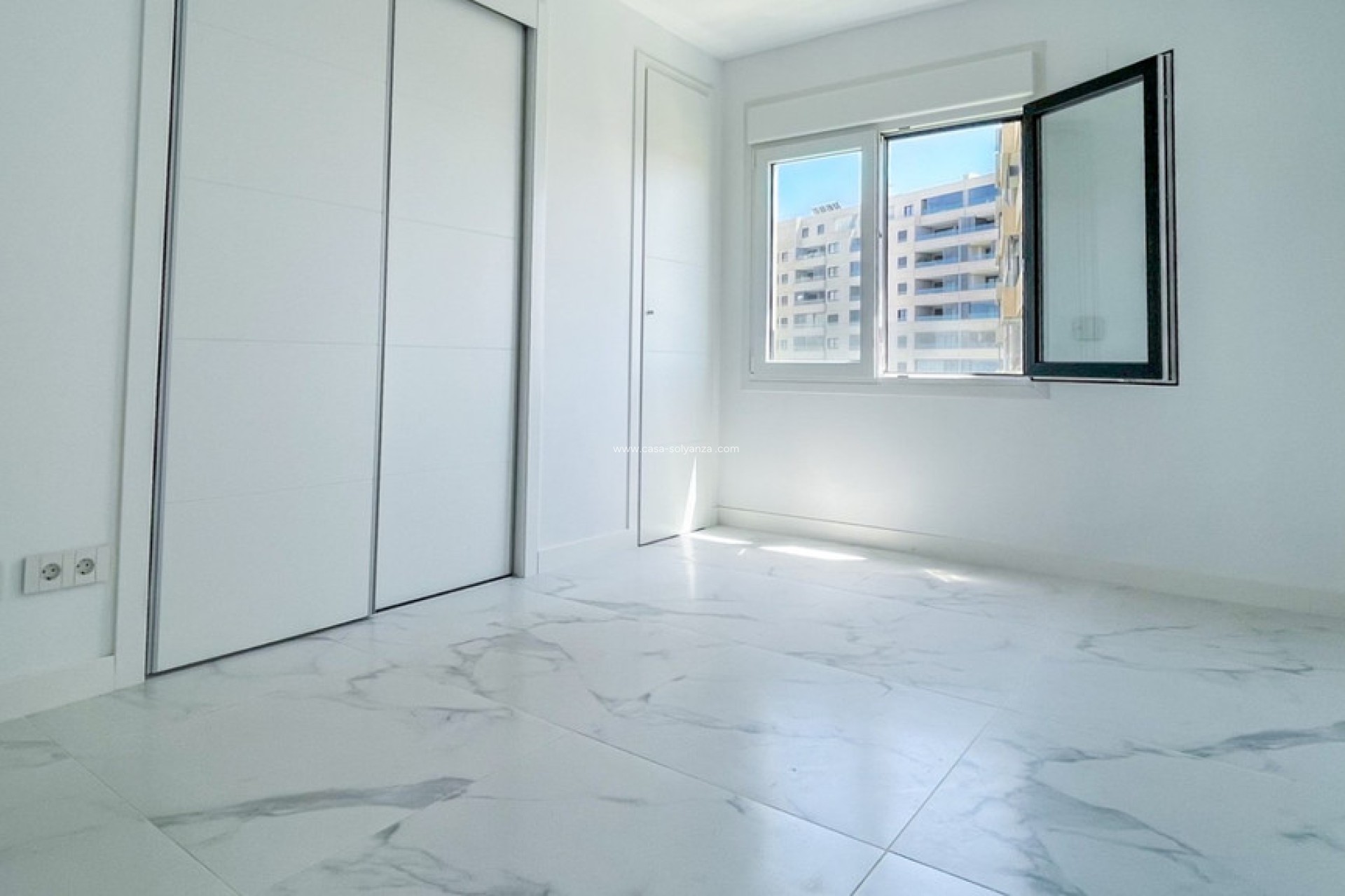 Resale - Apartment / flat - Orihuela - Punta Prima
