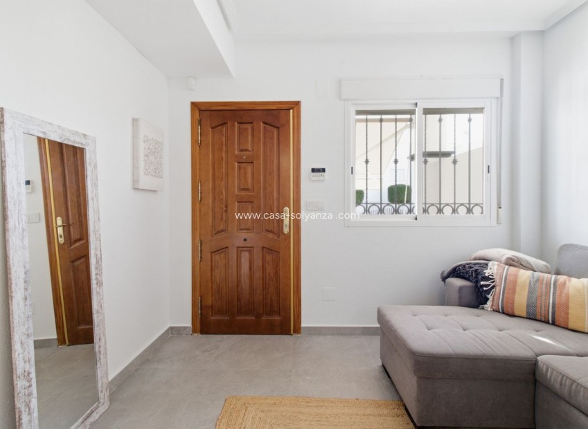 Resale - Apartment / flat - Orihuela - Punta Prima