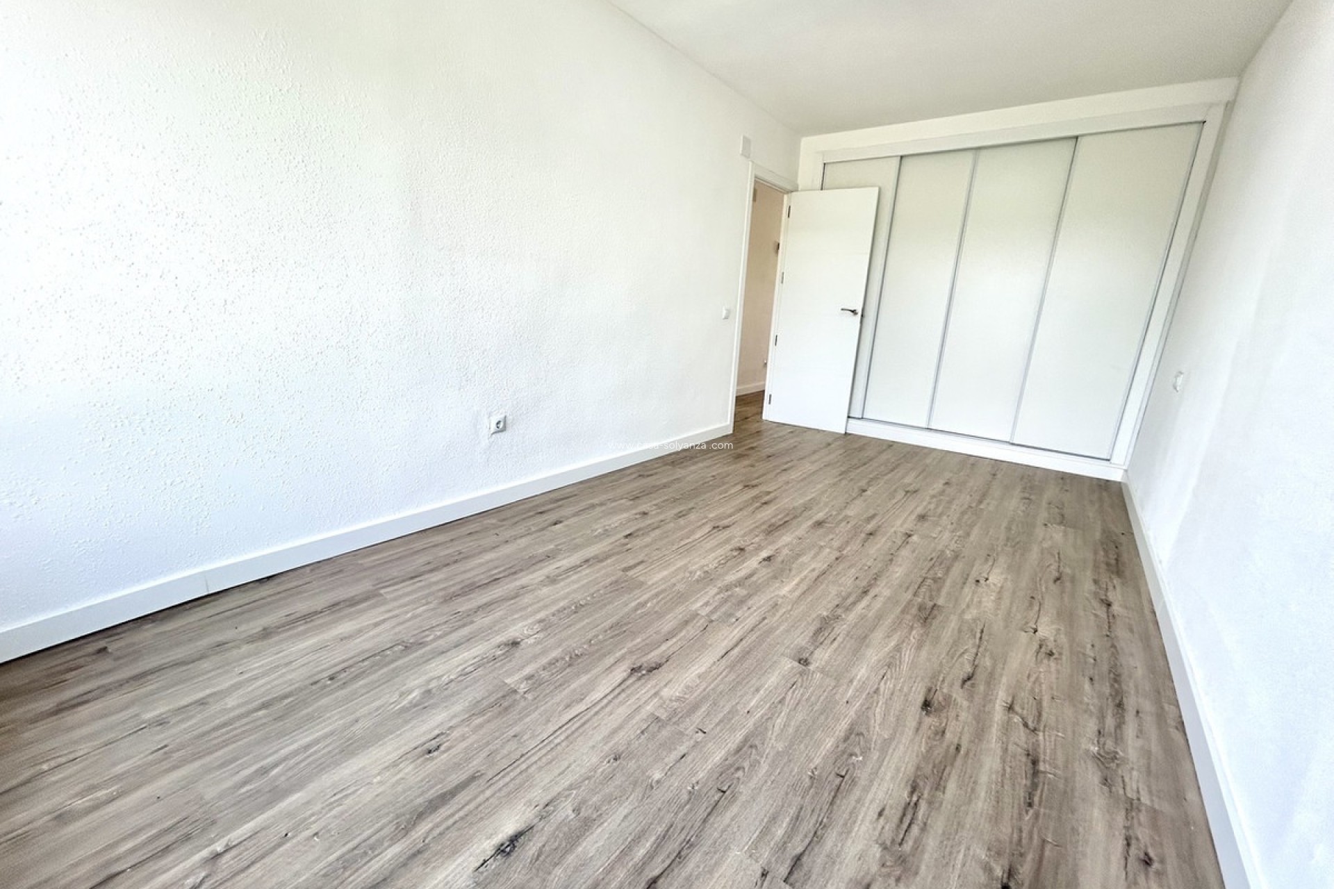 Resale - Apartment / flat - Orihuela - Villamartin