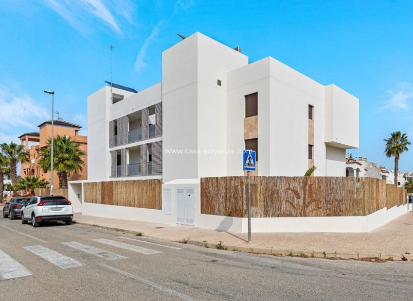 Resale - Apartment / flat - Orihuela - Villamartin