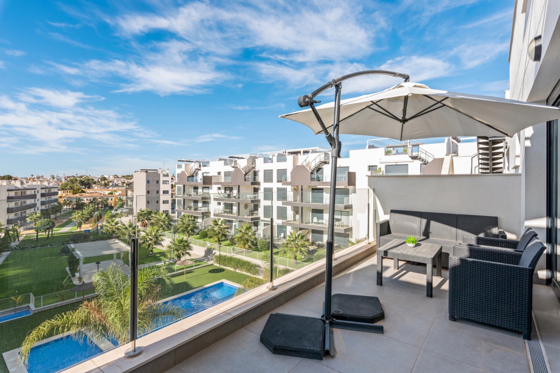 Resale - Apartment / flat - Orihuela - Villamartin