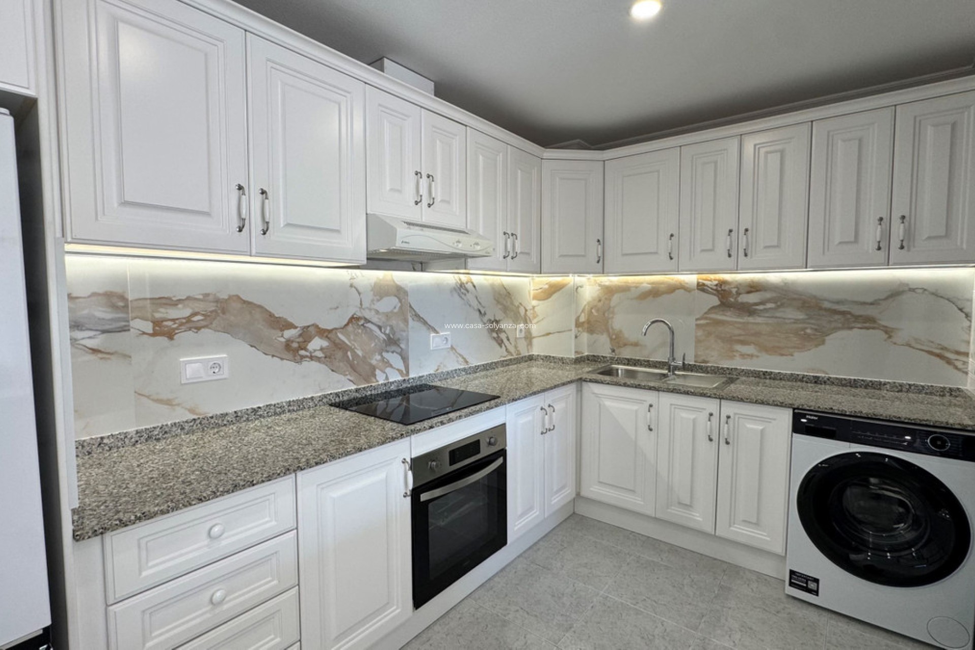 Resale - Apartment / flat - Orihuela - Villamartin