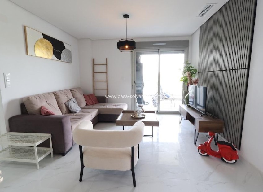 Resale - Apartment / flat - Orihuela - Villamartin