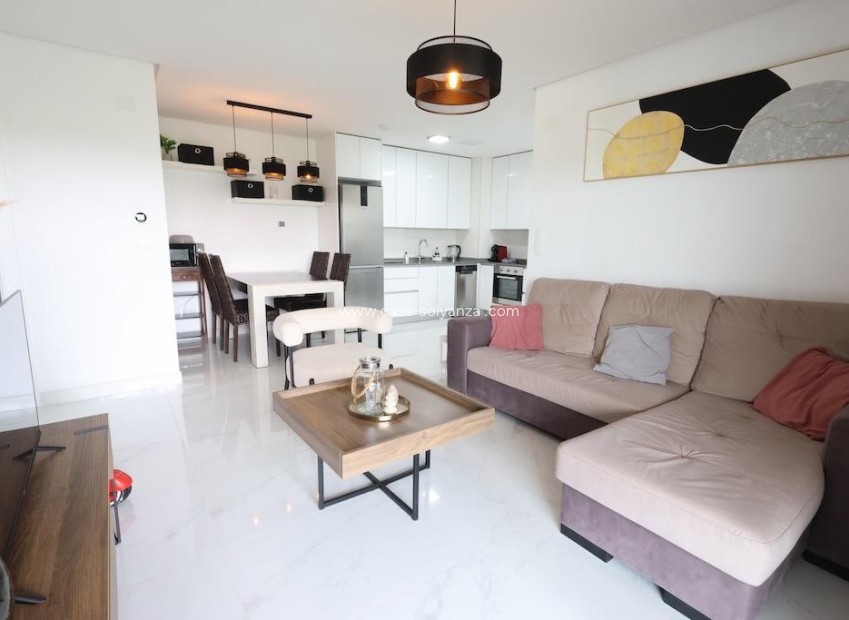 Resale - Apartment / flat - Orihuela - Villamartin