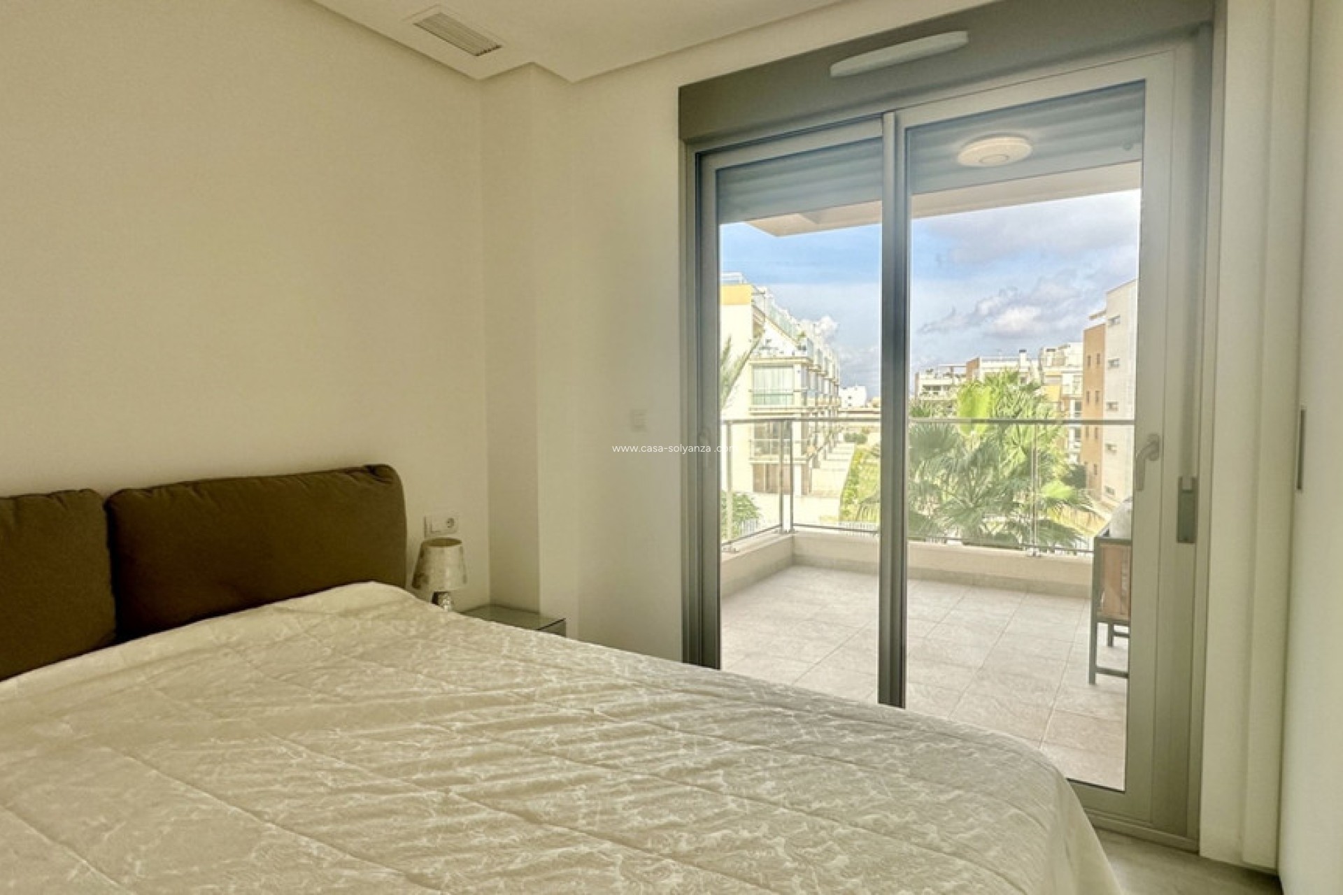 Resale - Apartment / flat - Orihuela - Villamartin