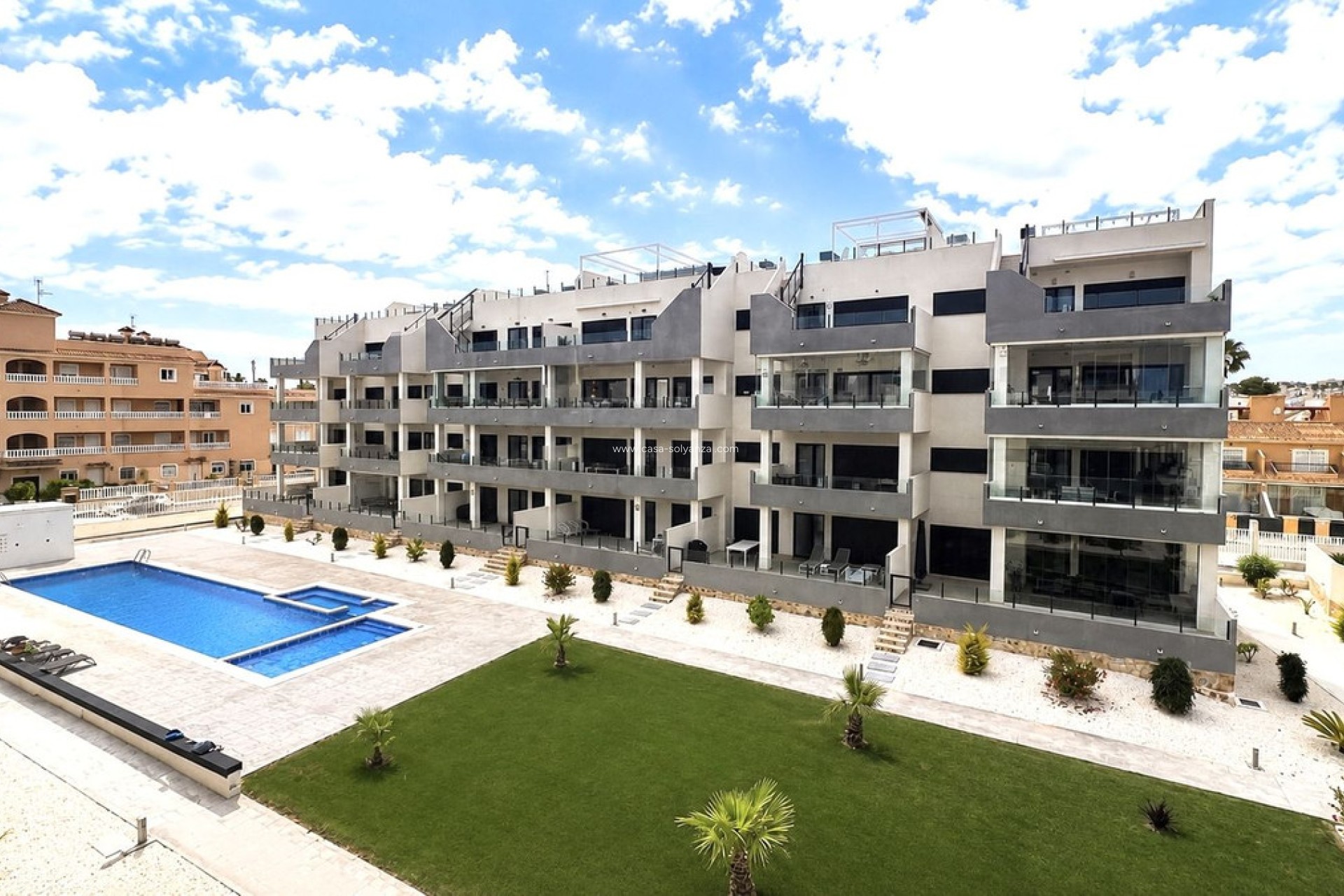 Resale - Apartment / flat - Orihuela - Villamartin