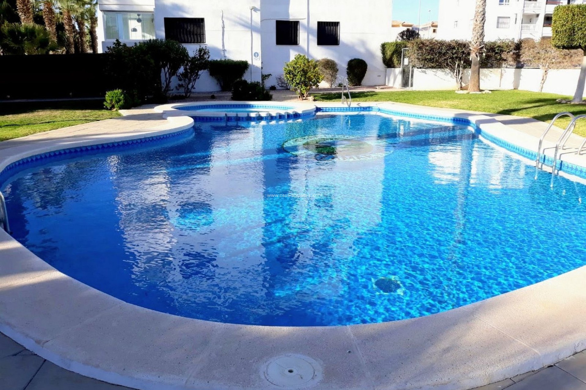 Resale - Apartment / flat - Orihuela - Villamartin