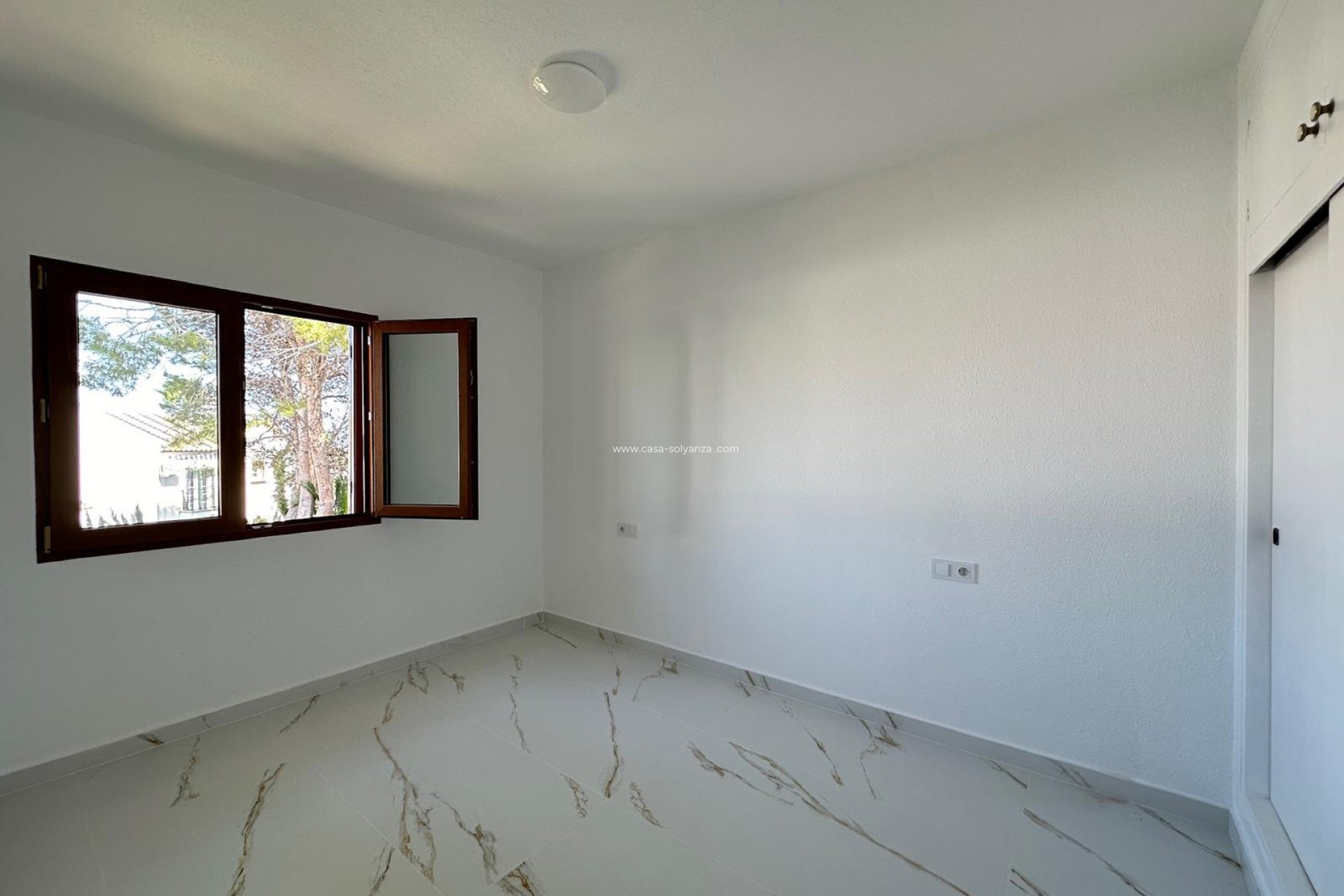Resale - Apartment / flat - Orihuela - Villamartin