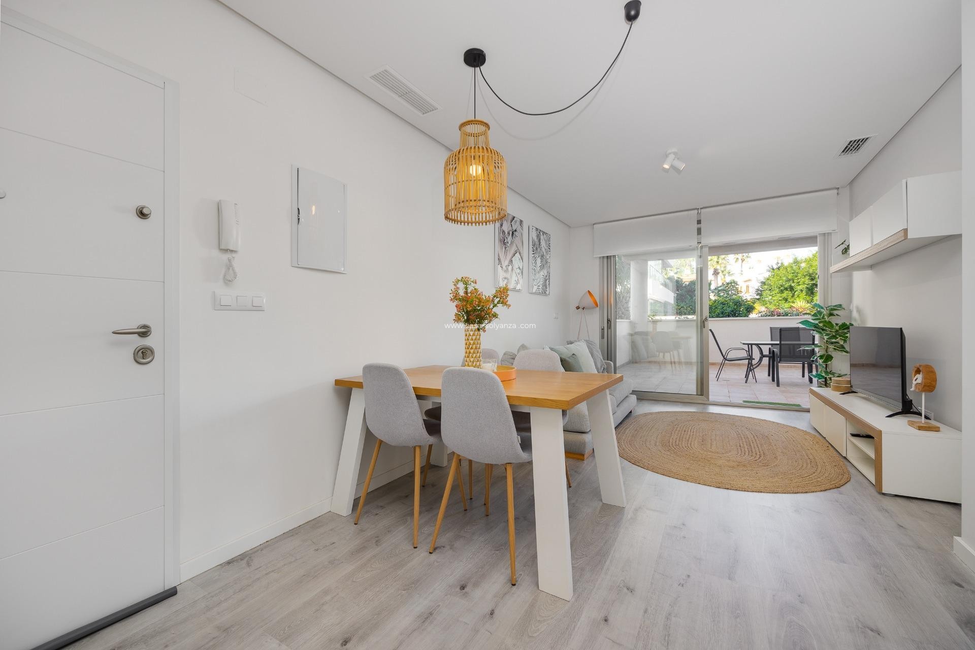 Resale - Apartment / flat - Orihuela - Villamartin