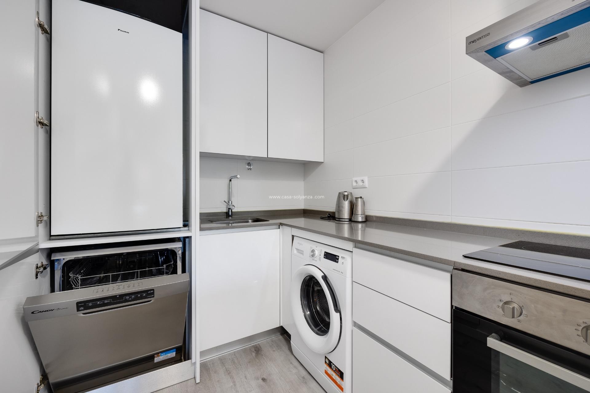 Resale - Apartment / flat - Orihuela - Villamartin