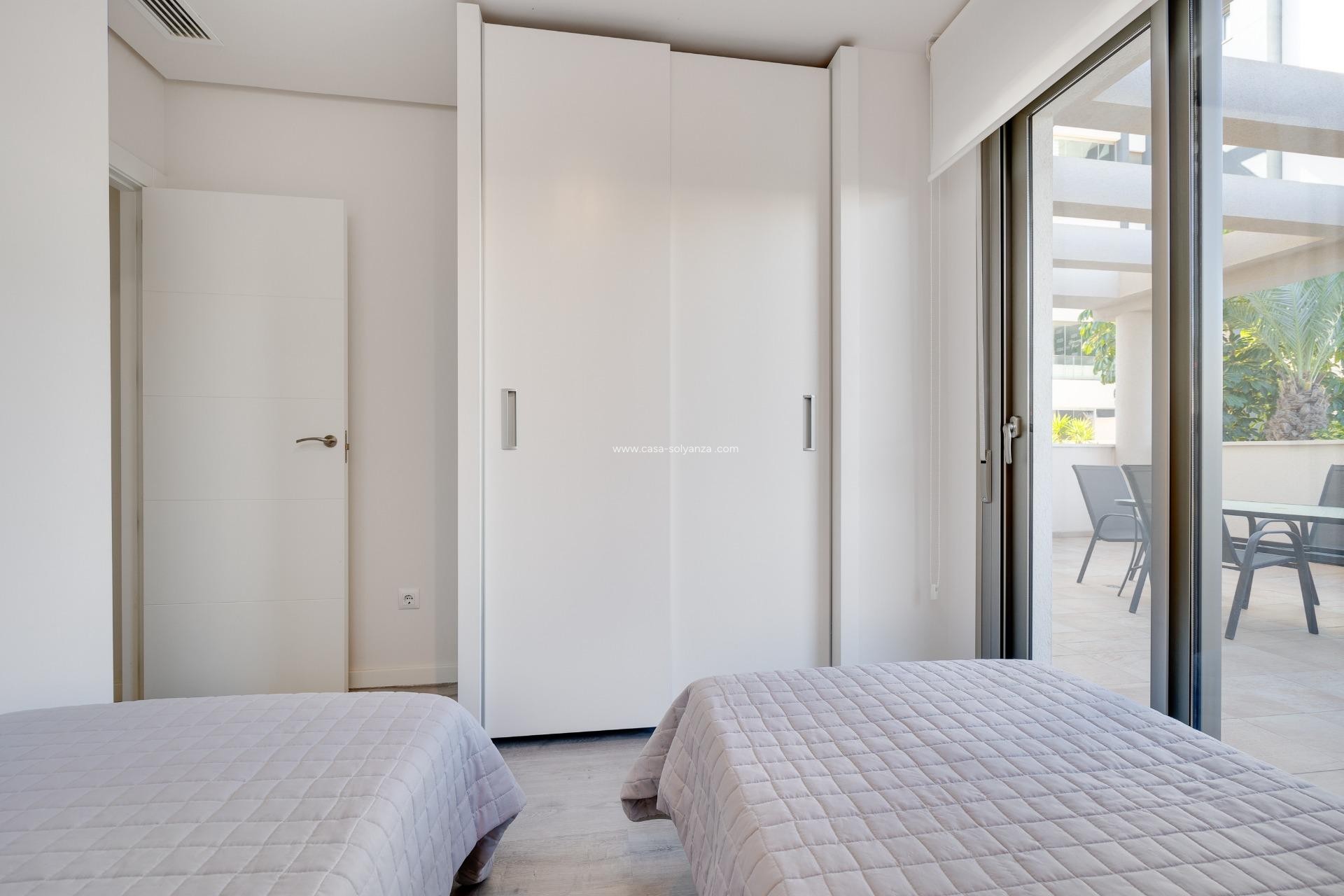 Resale - Apartment / flat - Orihuela - Villamartin