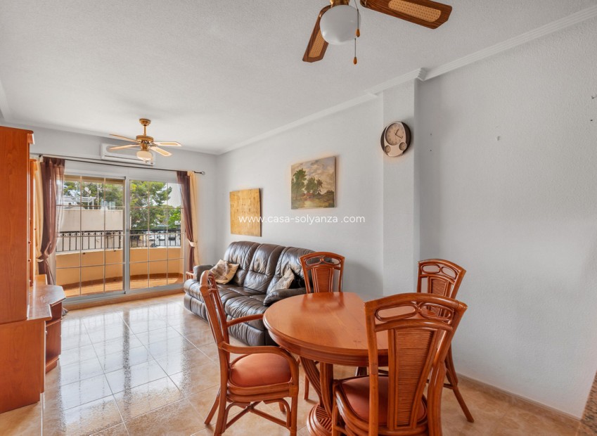Resale - Apartment / flat - Orihuela - Villamartin