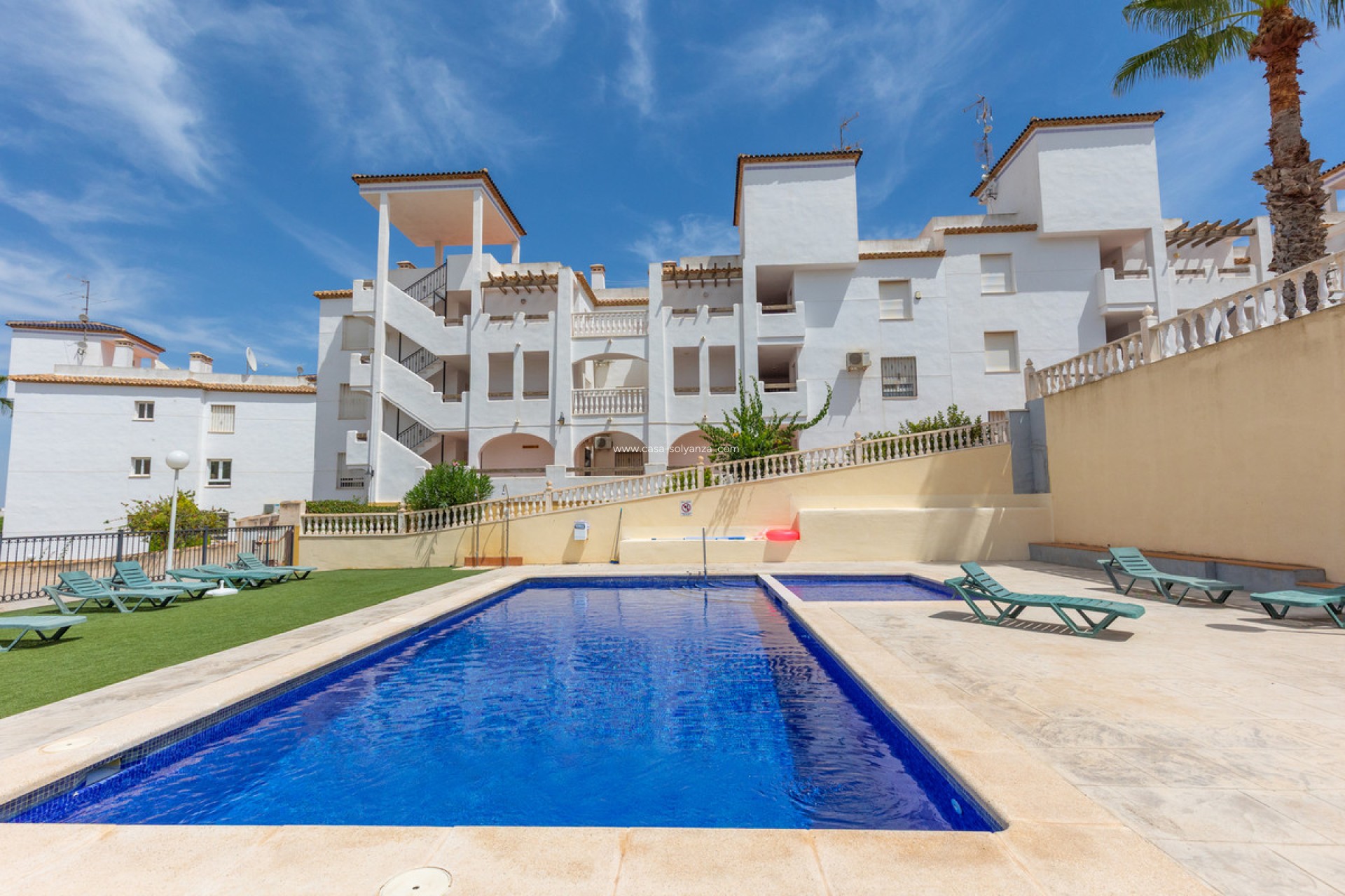 Resale - Apartment / flat - Orihuela - Villamartin