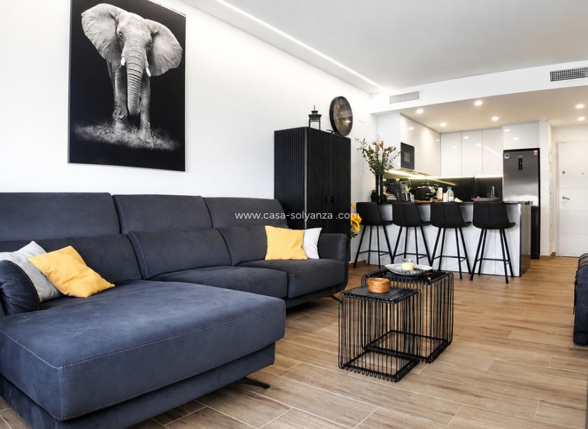 Resale - Apartment / flat - Orihuela - Villamartin